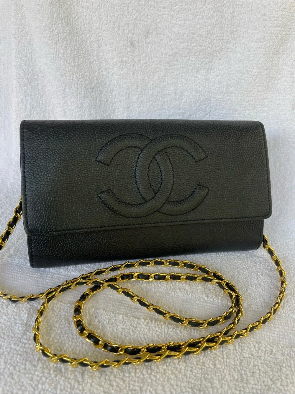 🖤AUTH. CHANEL  BLACK CAVIAR LONG WALLET WITH GOLD TONE HARDWARE.